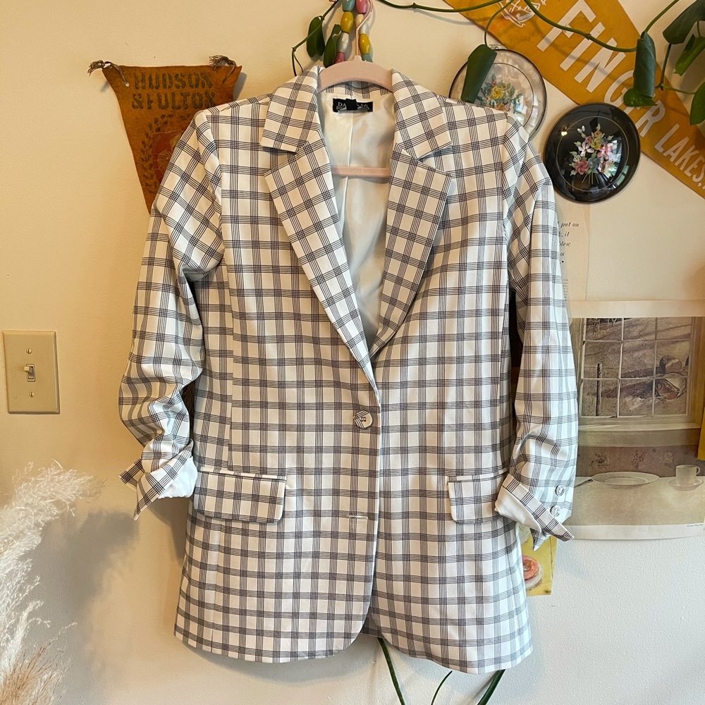 Danielle Bernstein for Maceys Blazer